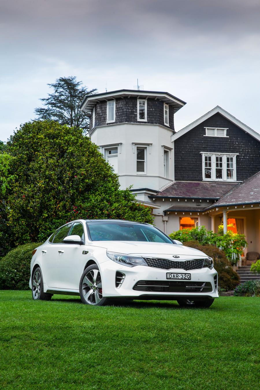  Kia Optima GT 2016 года  (AU) (фото 13 из 18)